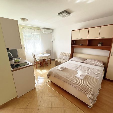 Apartments Villa Miranda Vodice Kültér fotó